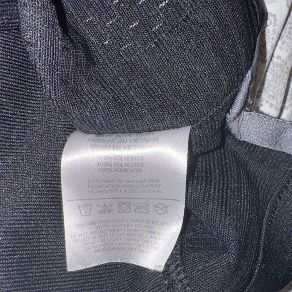 Kids Eagles NFL Wentz Jersey - Picture 5 of 9